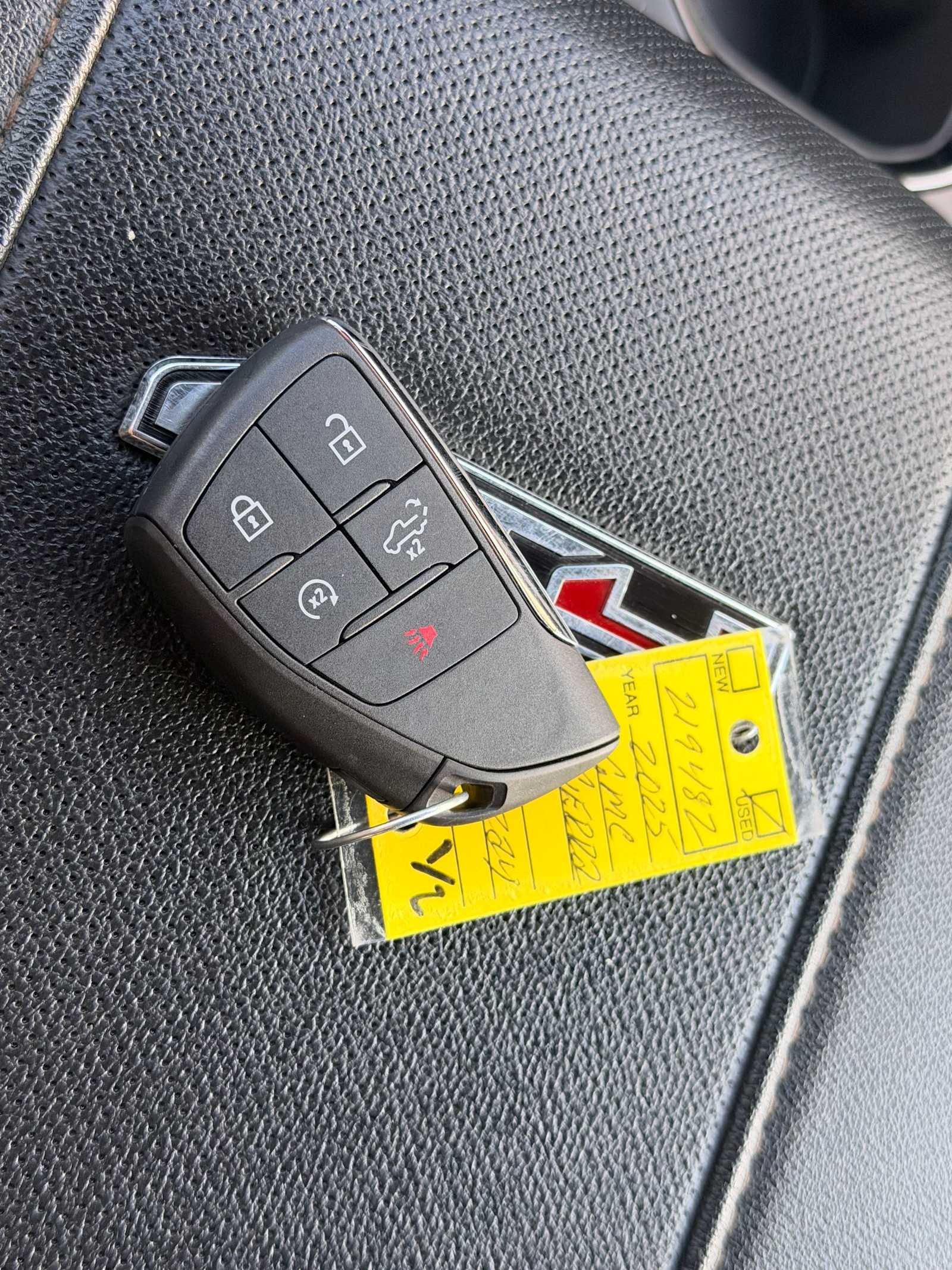 Thumbnail: 2025 GMC Sierra 3500 - 37