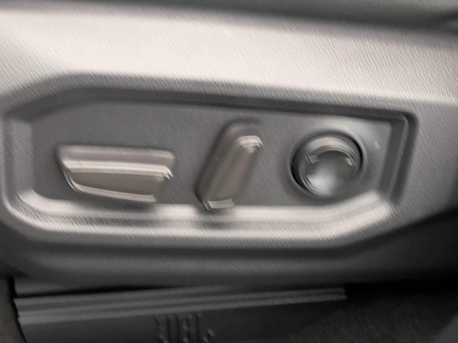 Thumbnail: 2024 Toyota Tundra - 19