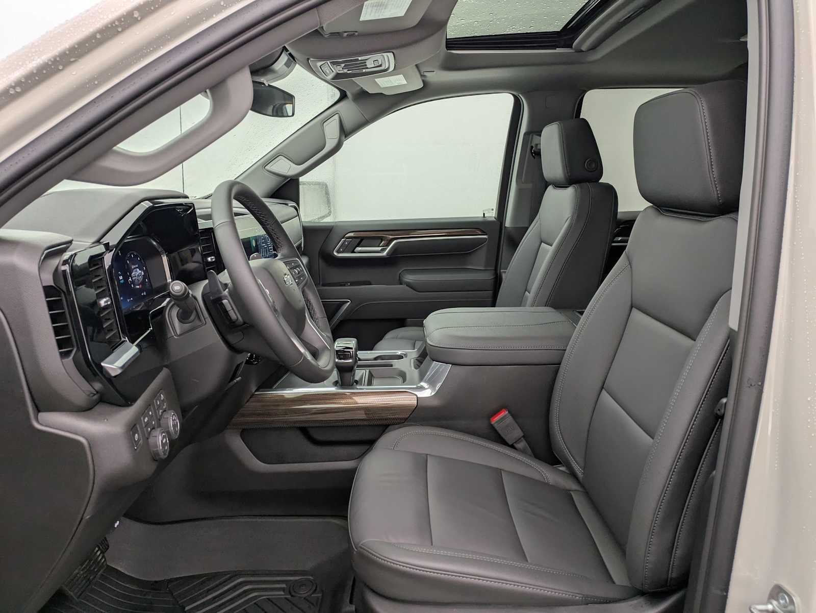 Thumbnail: 2026 Chevrolet Silverado 1500 - 19