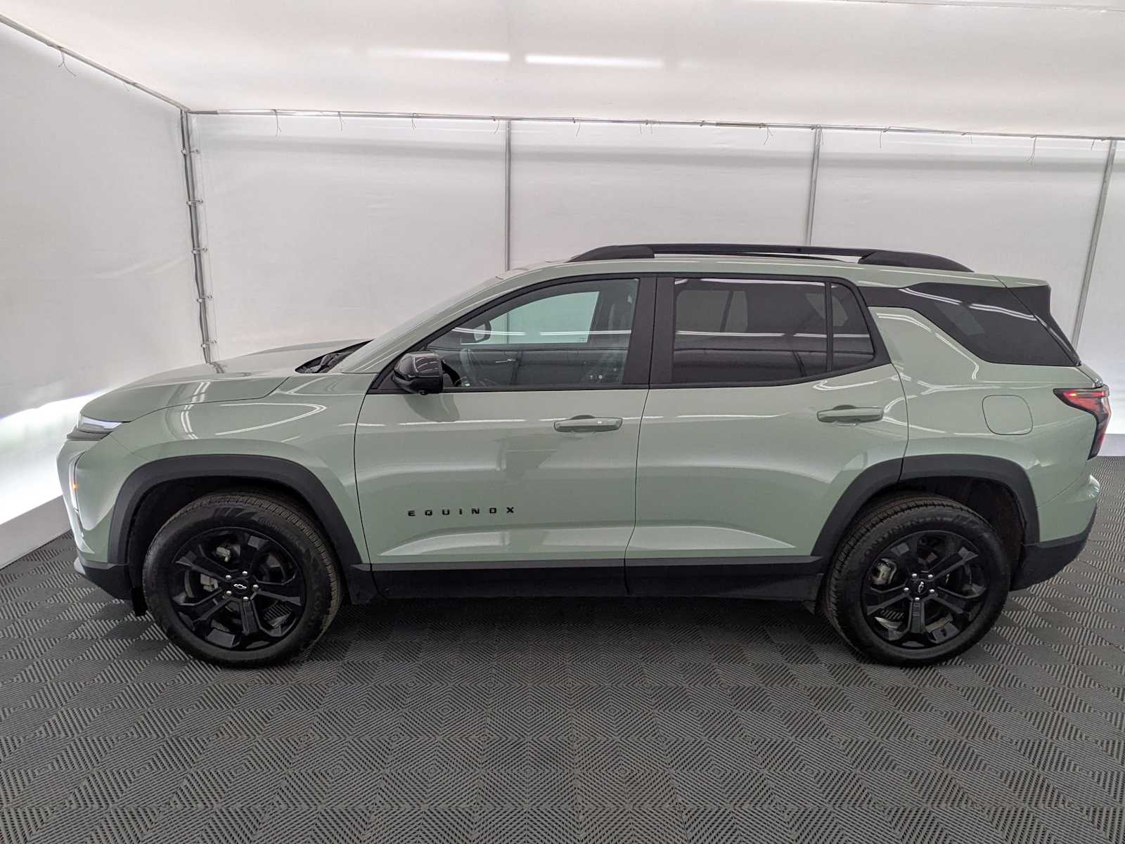 Thumbnail: 2025 Chevrolet Equinox - 3