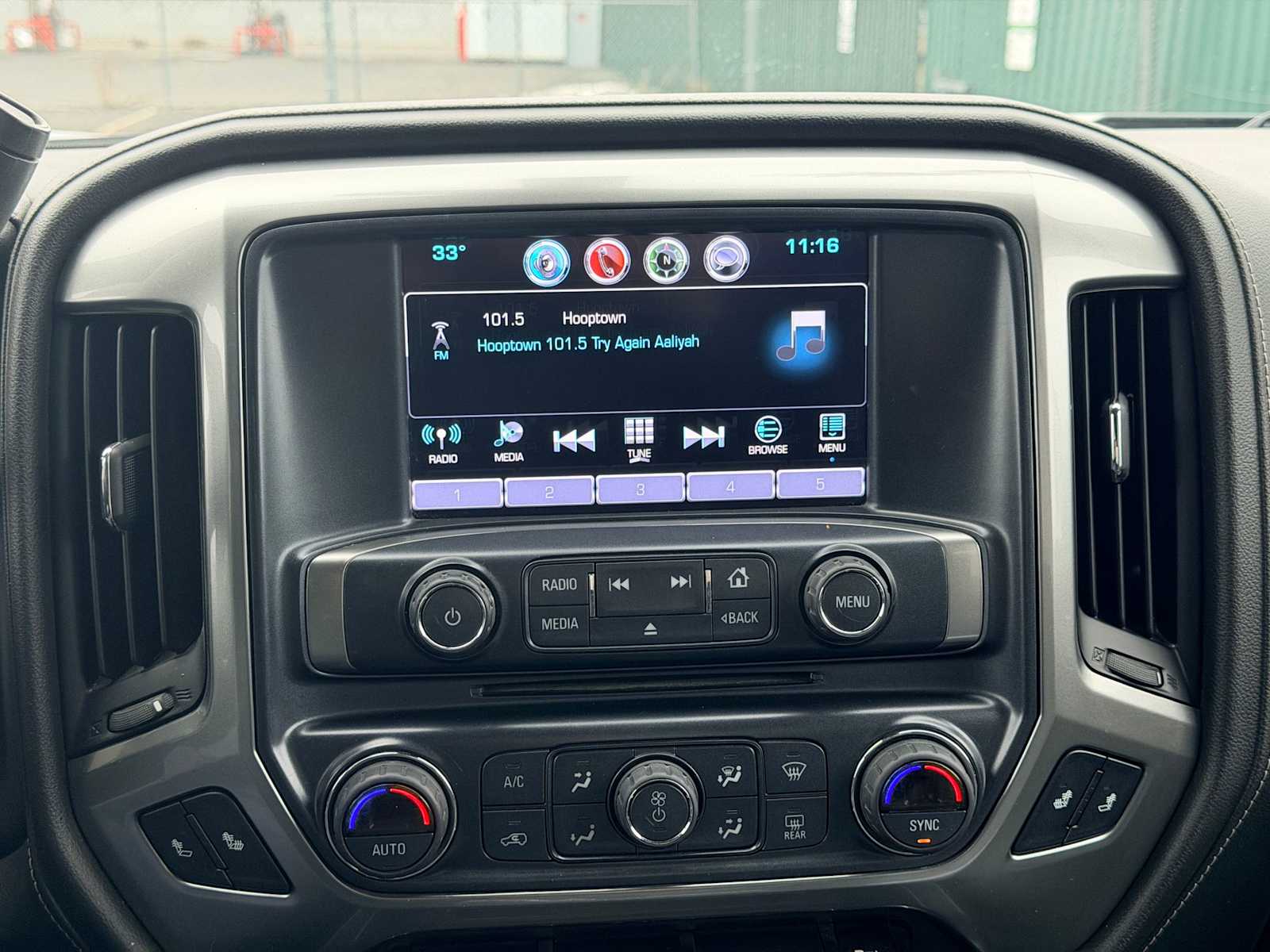 Thumbnail: 2018 Chevrolet Silverado 1500 - 28