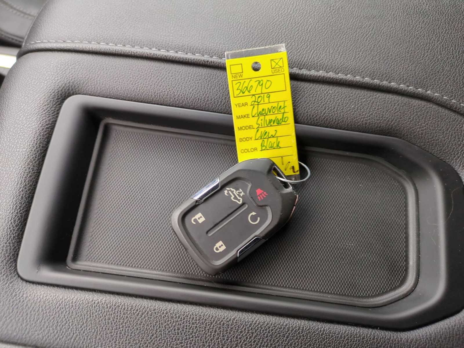 Thumbnail: 2019 Chevrolet Silverado 1500 - 29