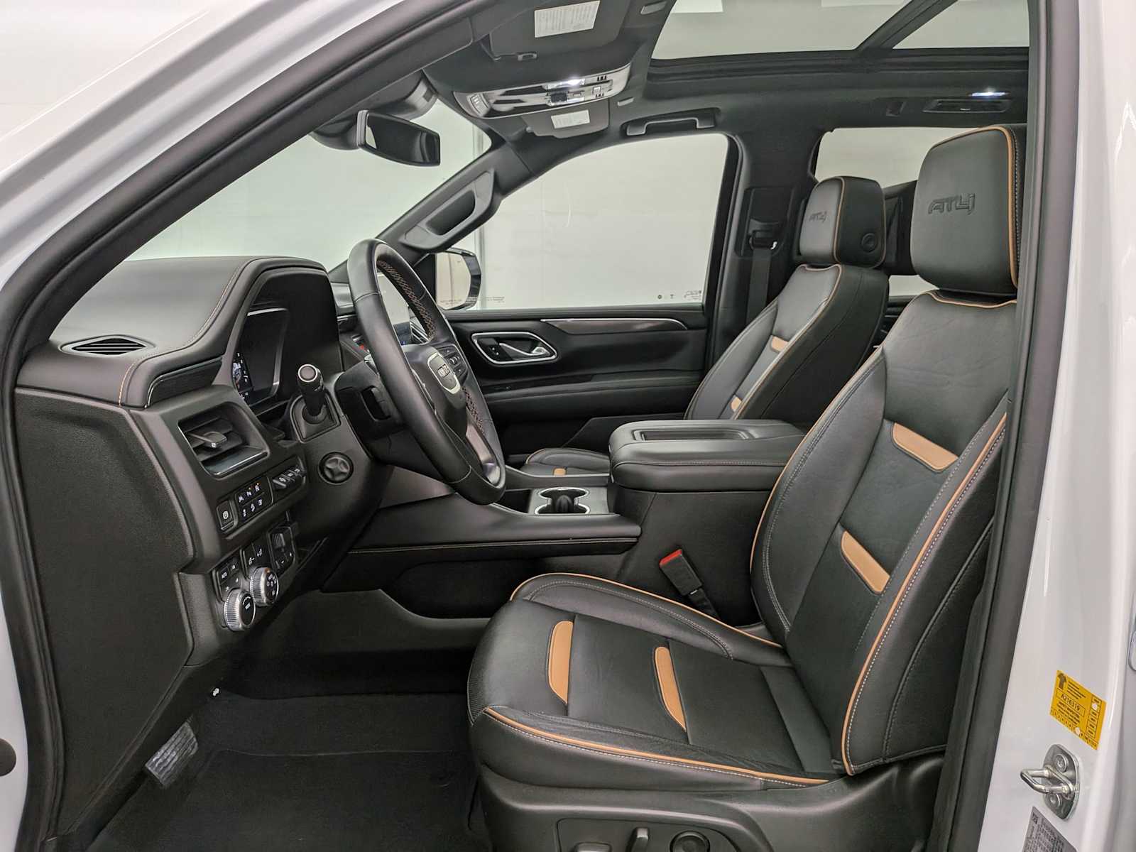 Thumbnail: 2023 GMC Yukon - 19