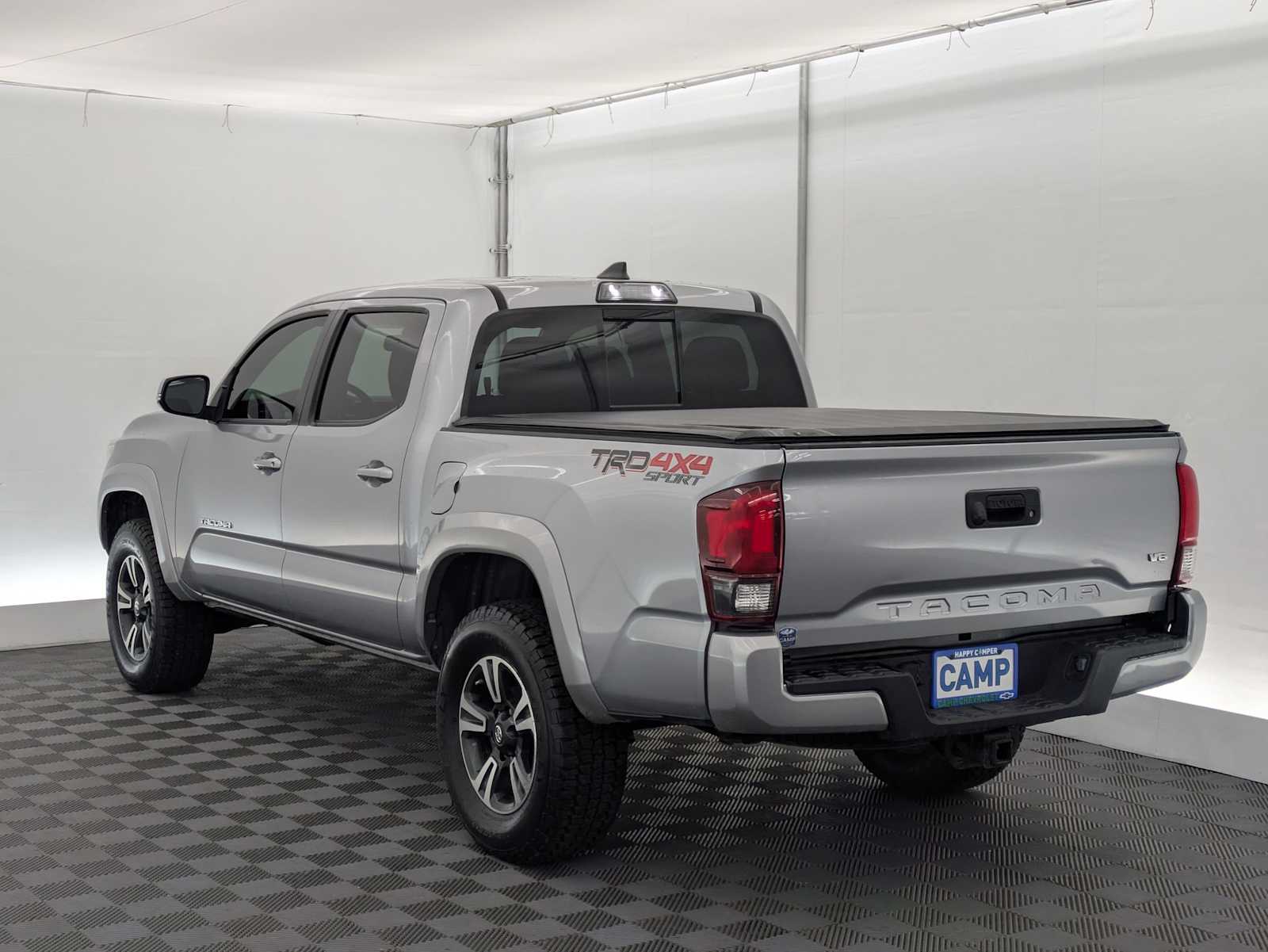 Thumbnail: 2019 Toyota Tacoma - 4