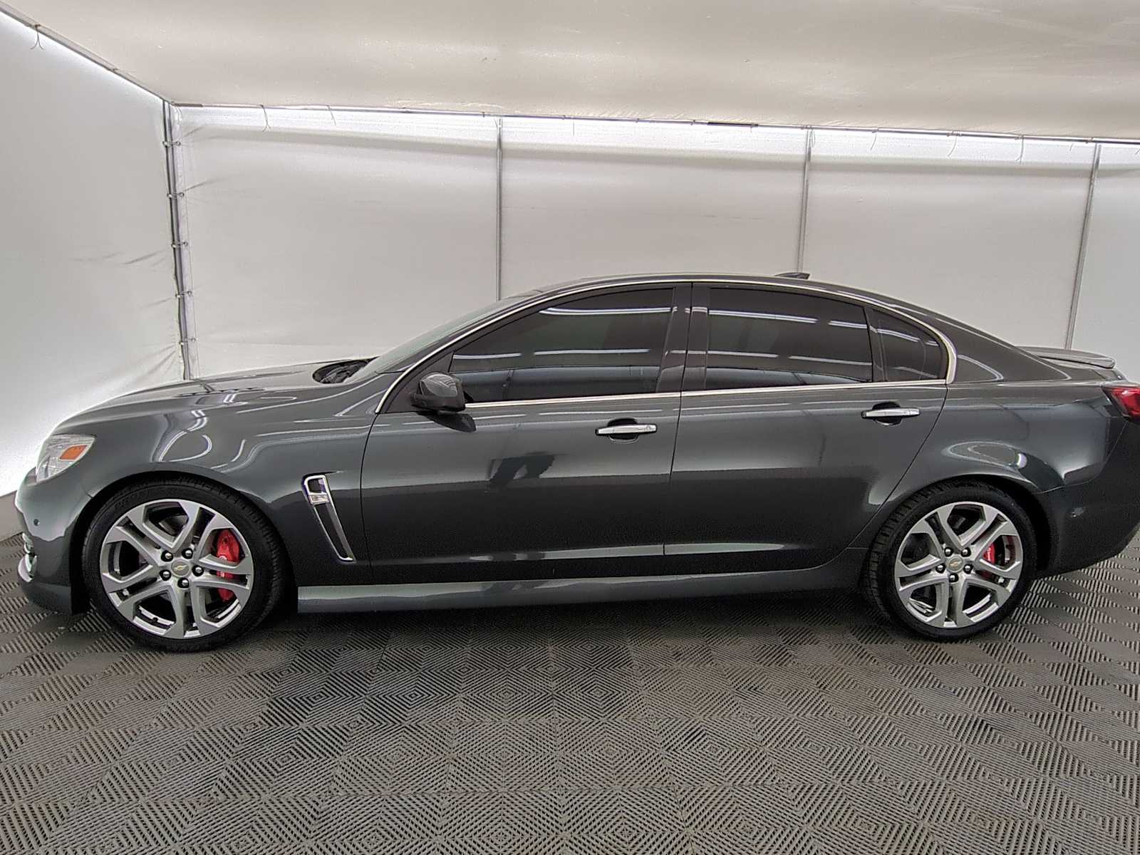 Thumbnail: 2017 Chevrolet  - 3