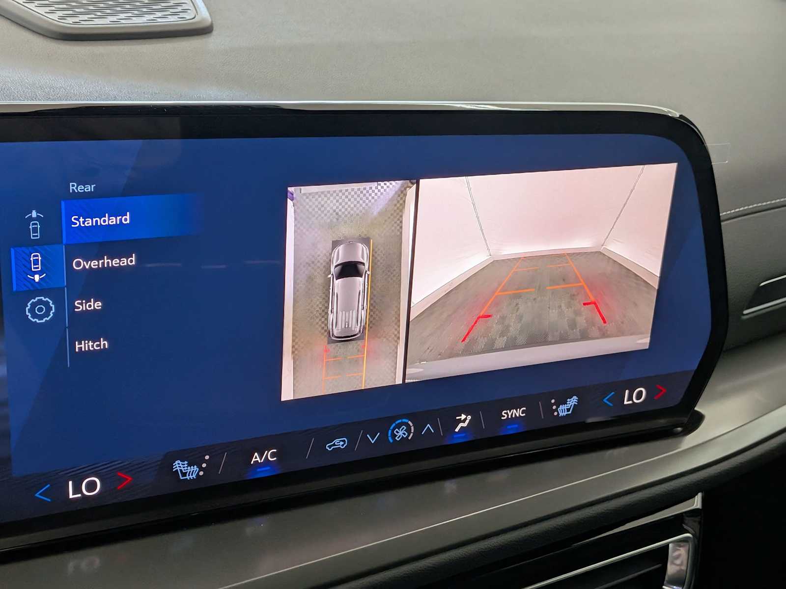 Thumbnail: 2026 Chevrolet Traverse - 28