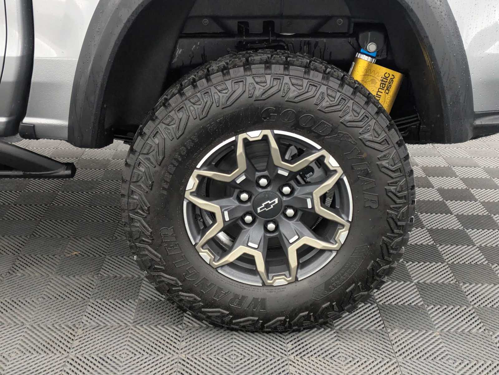 Thumbnail: 2026 Chevrolet Colorado - 15