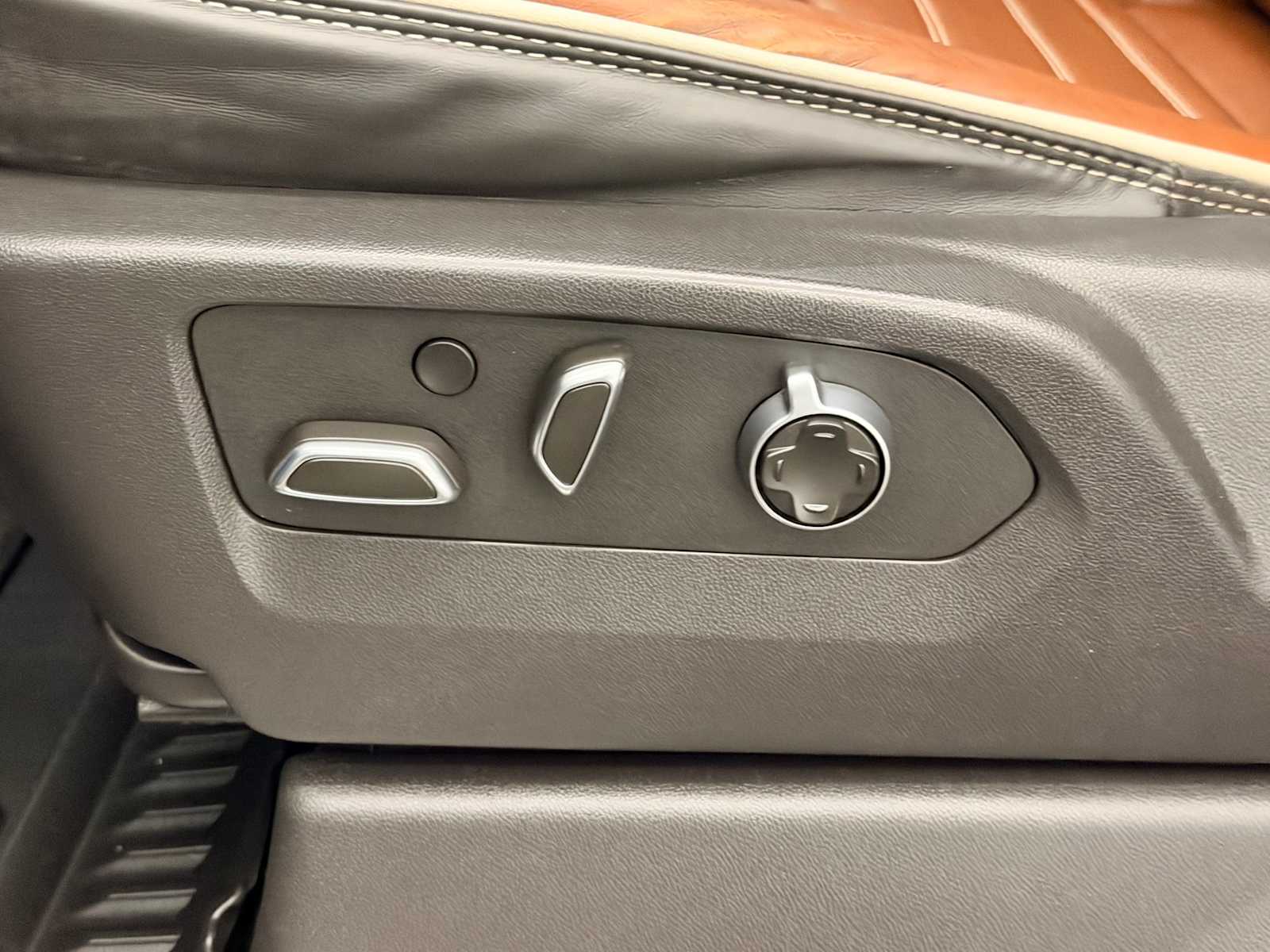 Thumbnail: 2024 GMC Sierra 1500 - 18