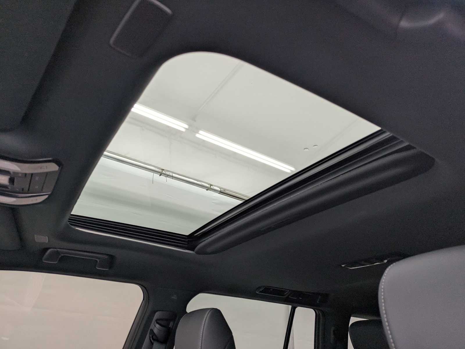 Thumbnail: 2024 Lexus GX - 19