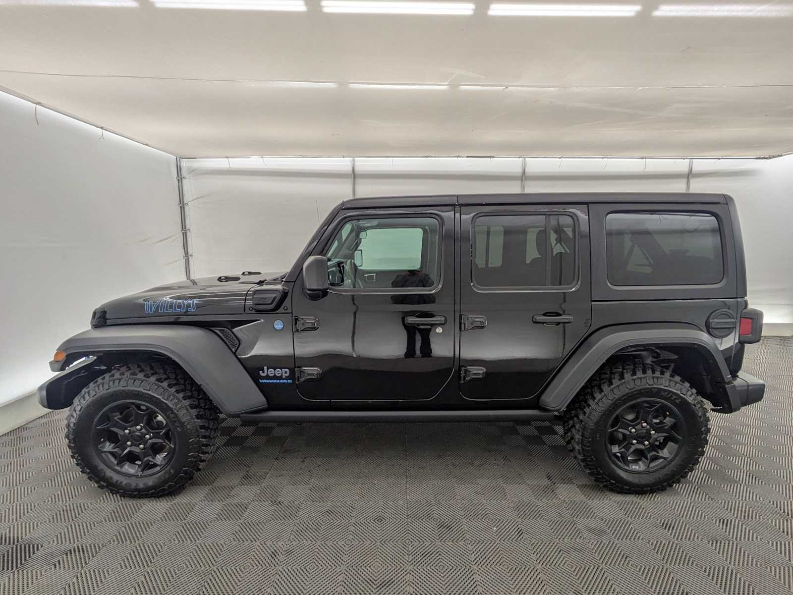Thumbnail: 2023 Jeep Wrangler - 3