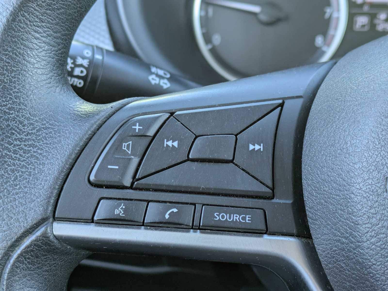 Thumbnail: 2018 Nissan Kicks - 23