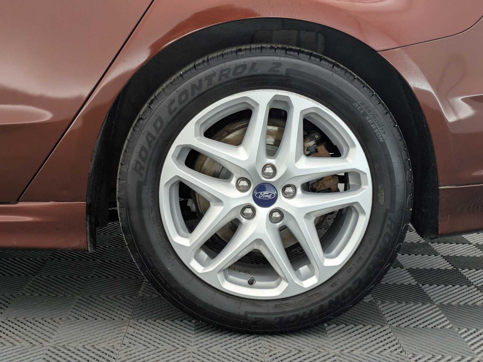 Thumbnail: 2016 Ford Fusion - 14