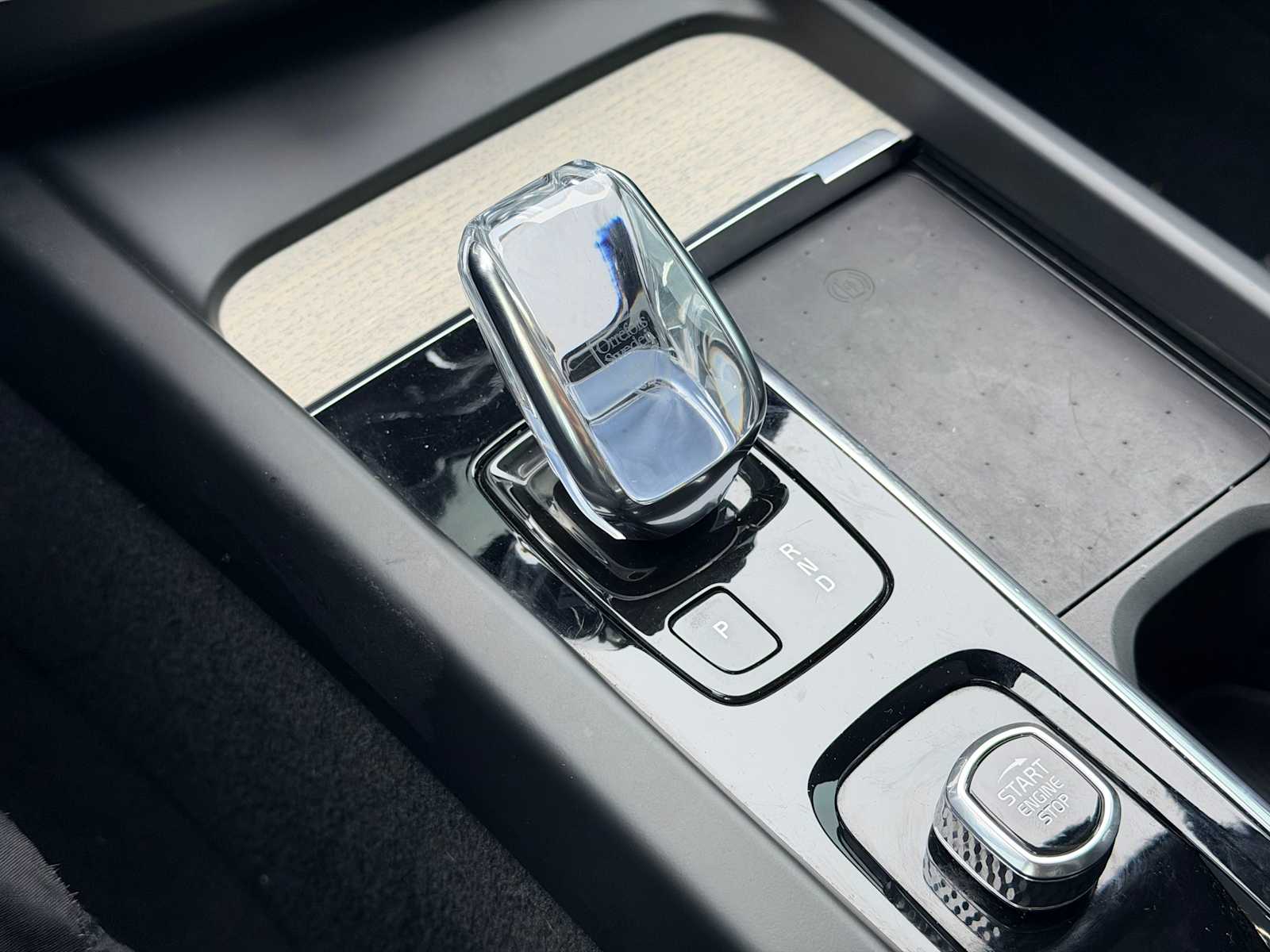 Thumbnail: 2022 Volvo XC60 - 33