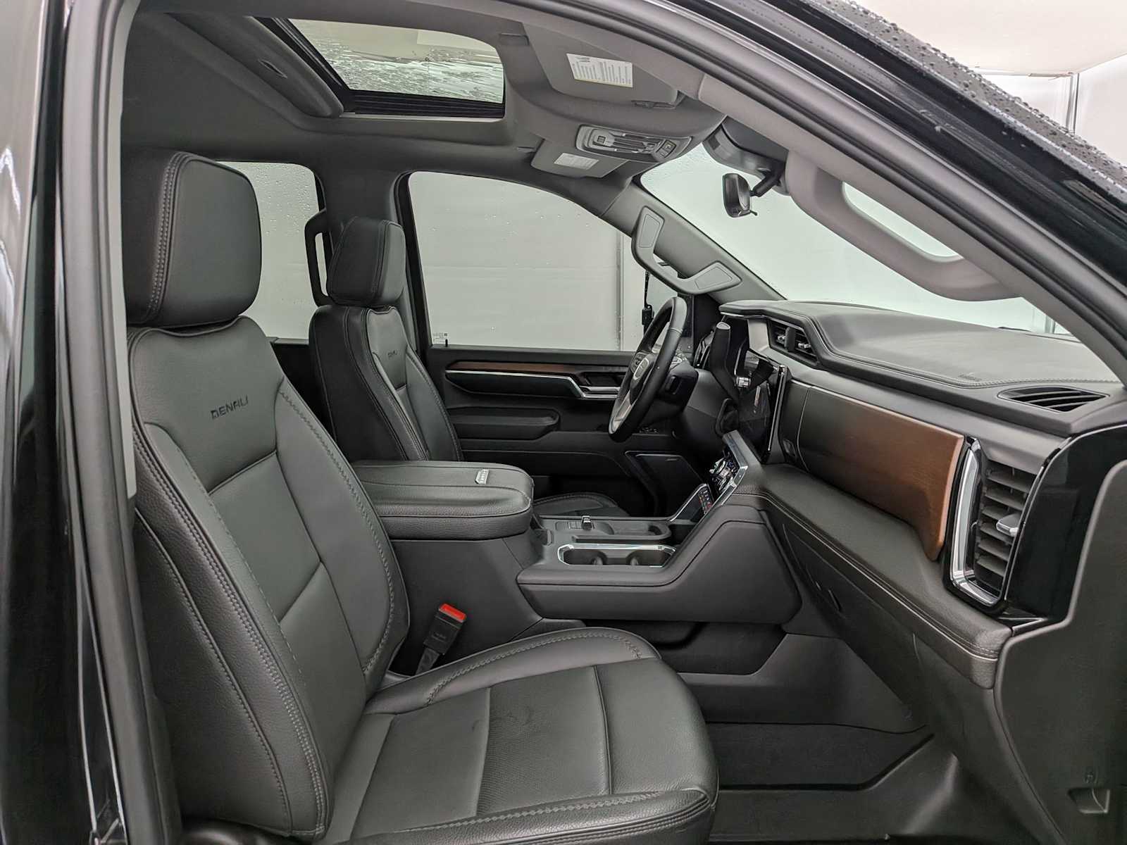 Thumbnail: 2024 GMC Sierra 3500 - 24