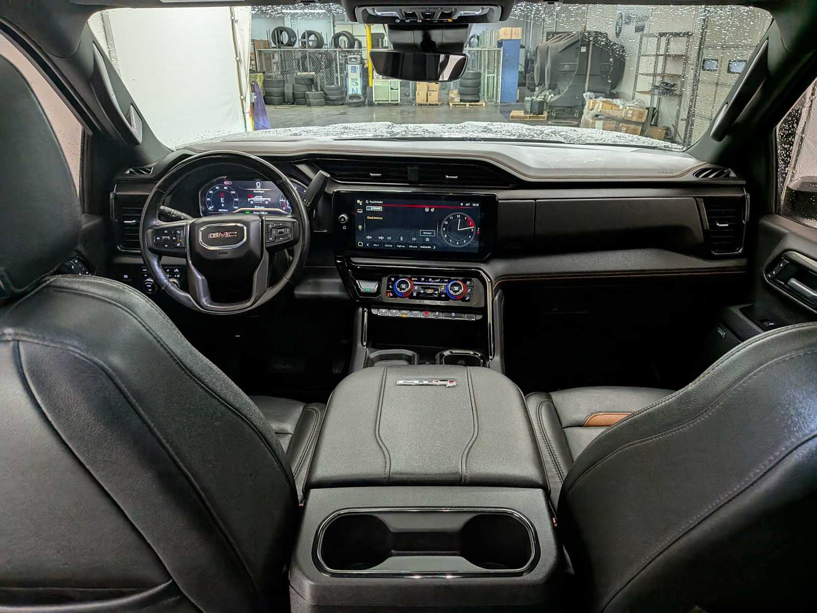 Thumbnail: 2025 GMC Sierra 3500 - 17