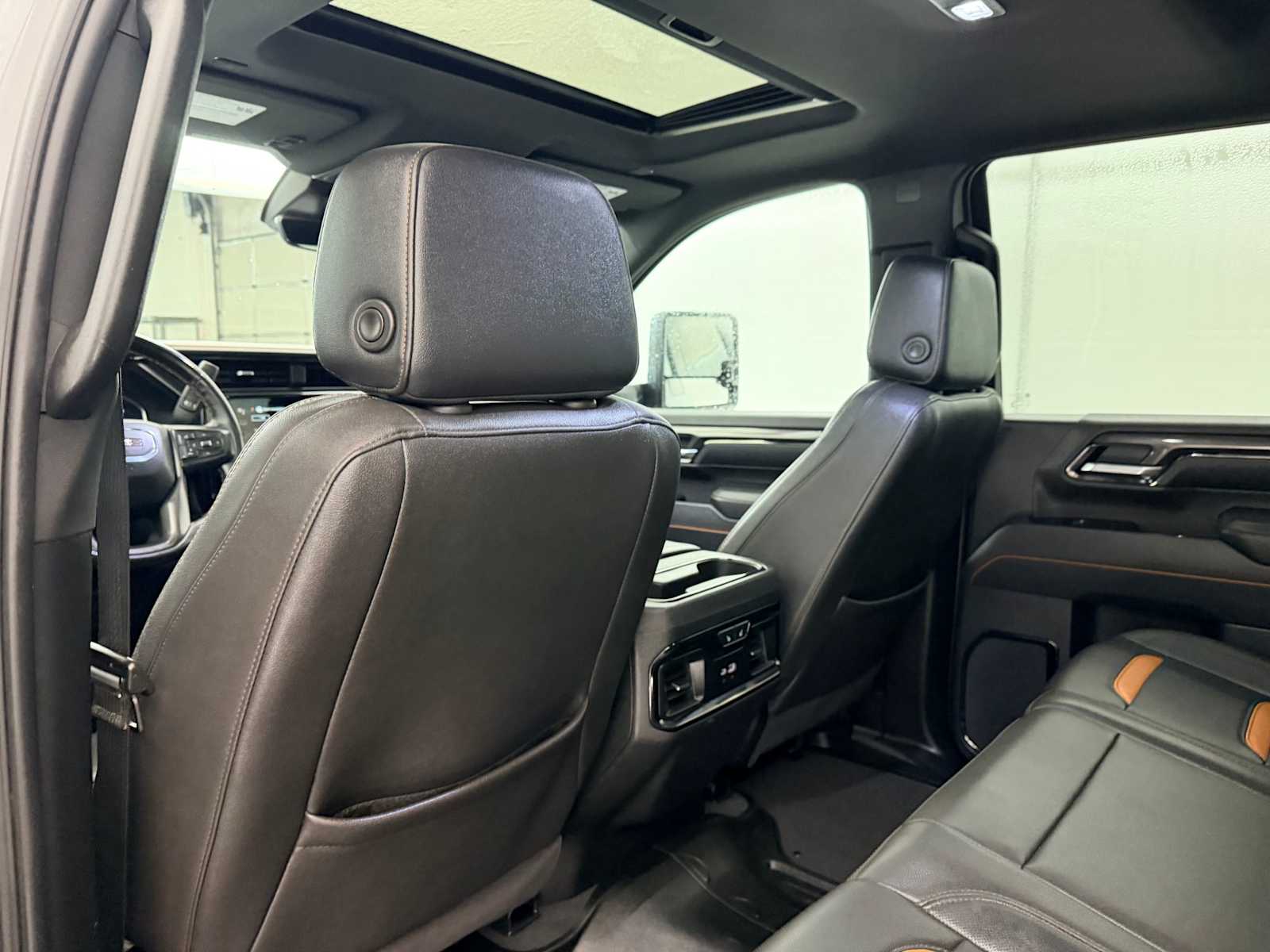 Thumbnail: 2025 GMC Sierra 3500 - 21