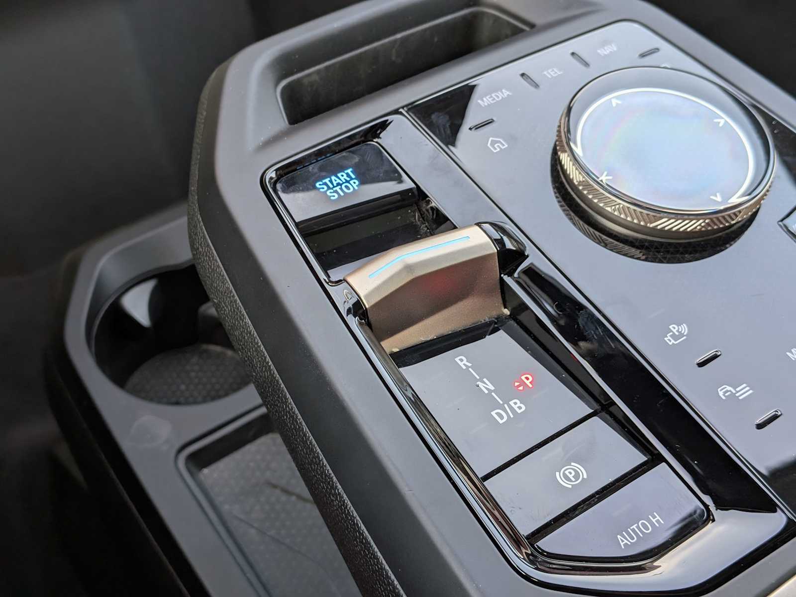 Thumbnail: 2023 BMW iX - 32