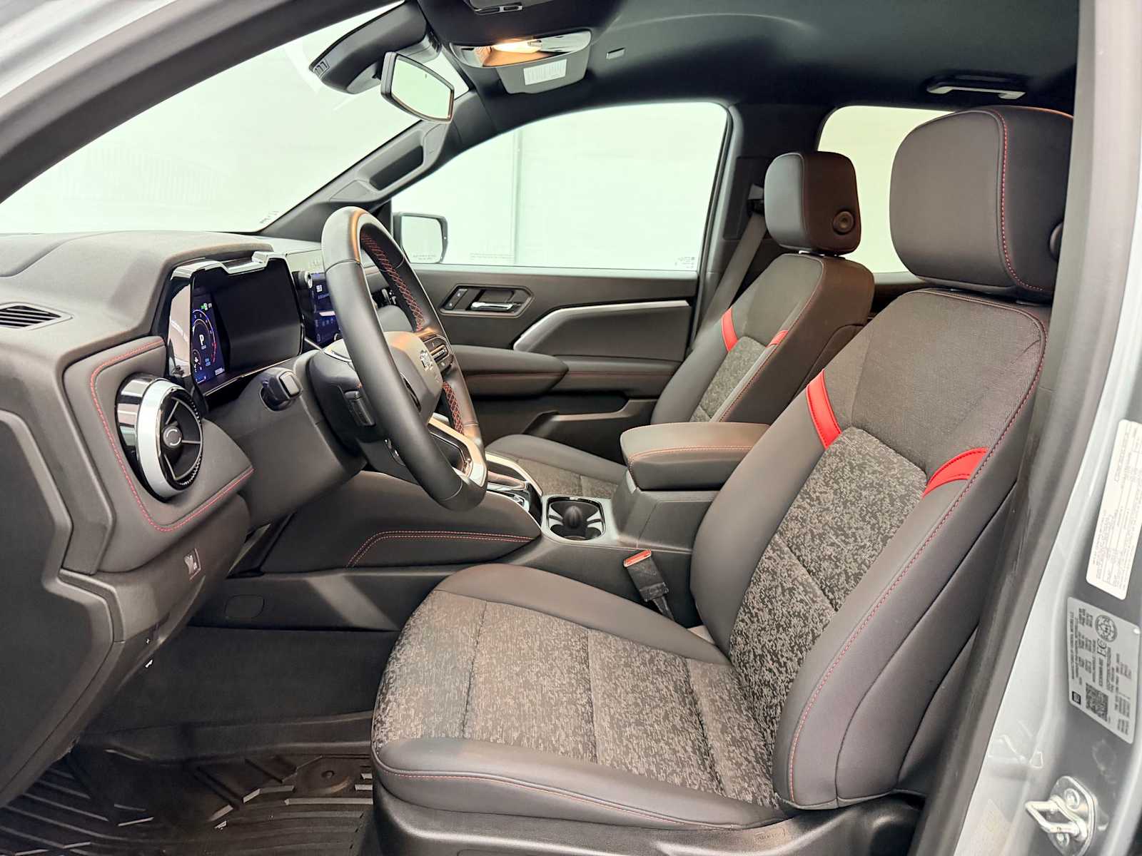 Thumbnail: 2024 Chevrolet Colorado - 17