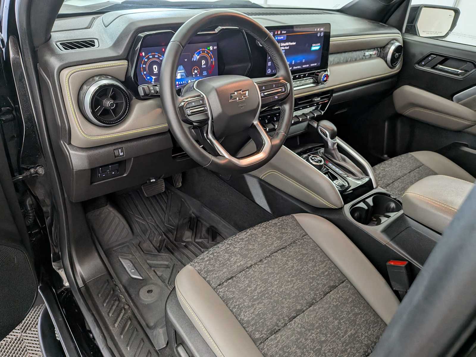 Thumbnail: 2024 Chevrolet Colorado - 2