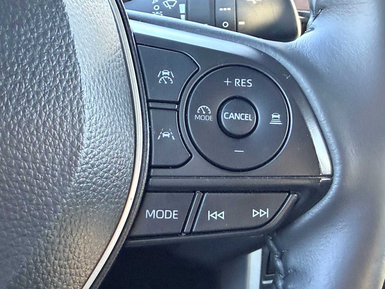 Thumbnail: 2024 Toyota Corolla Cross - 25