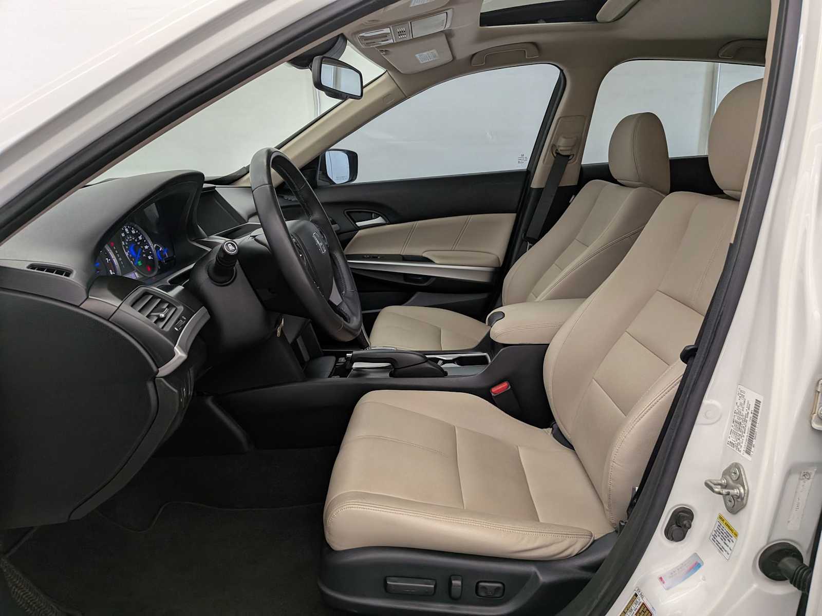 Thumbnail: 2013 Honda Crosstour - 15