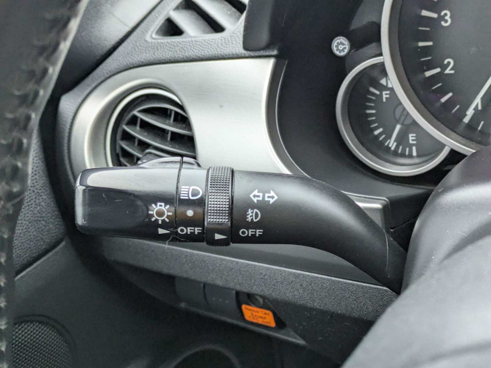 Thumbnail: 2011 Mazda MX-5 Miata - 22