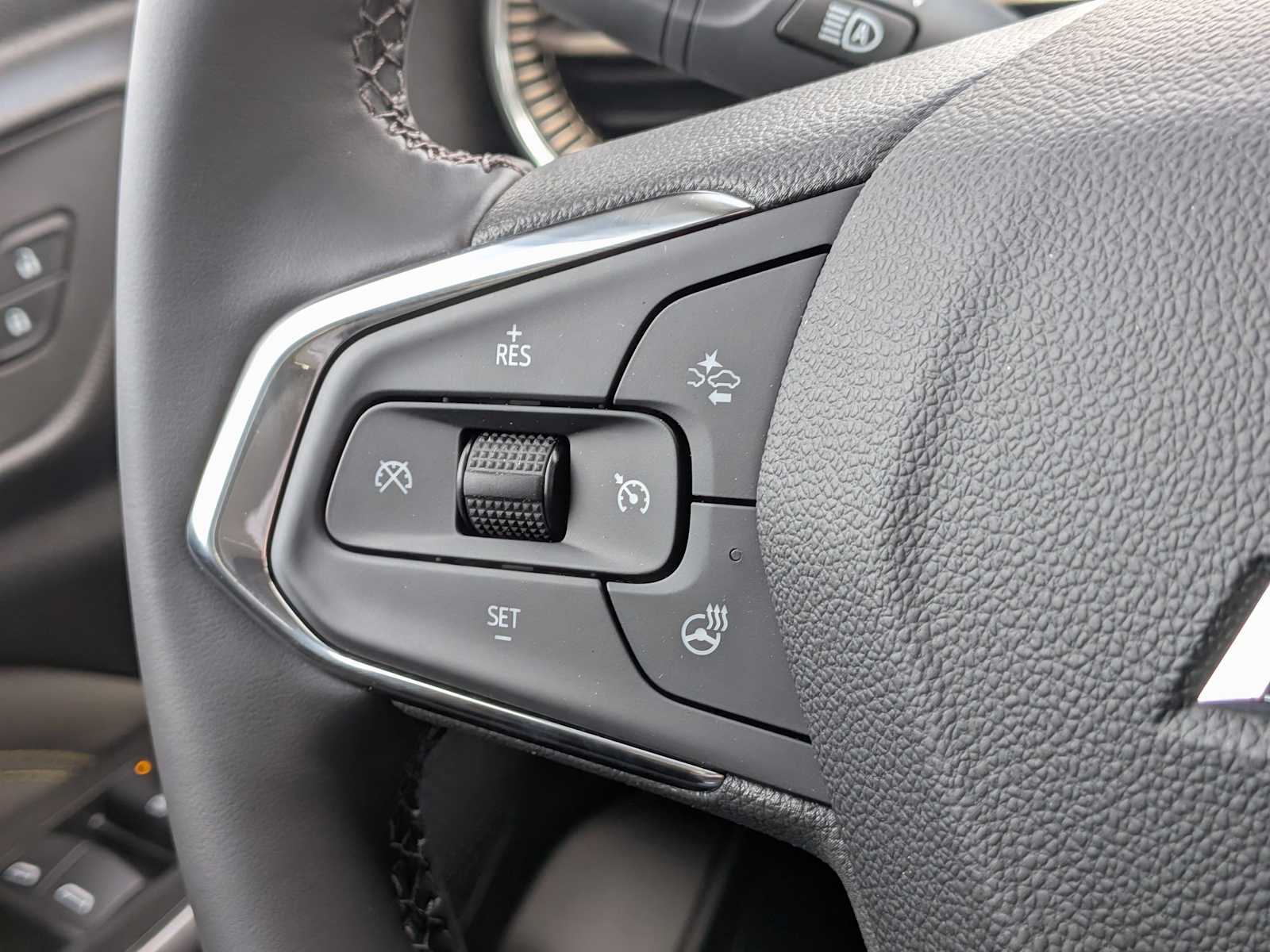 Thumbnail: 2025 Chevrolet Trax - 24