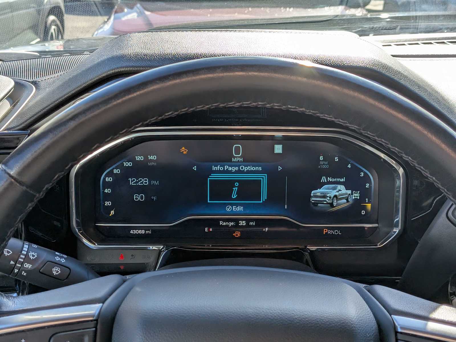 Thumbnail: 2022 Chevrolet Silverado 1500 - 33