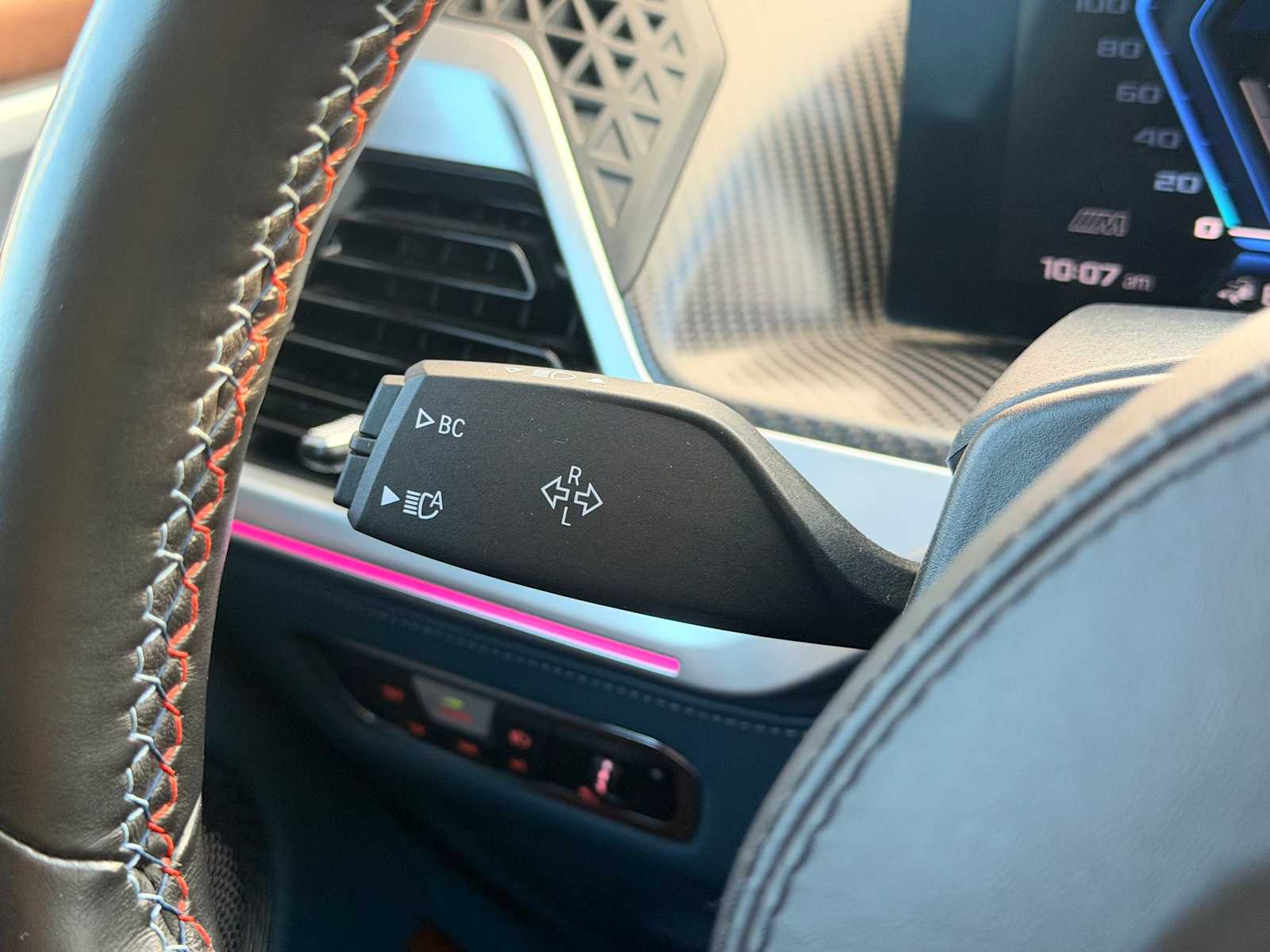 Thumbnail: 2023 BMW XM - 26