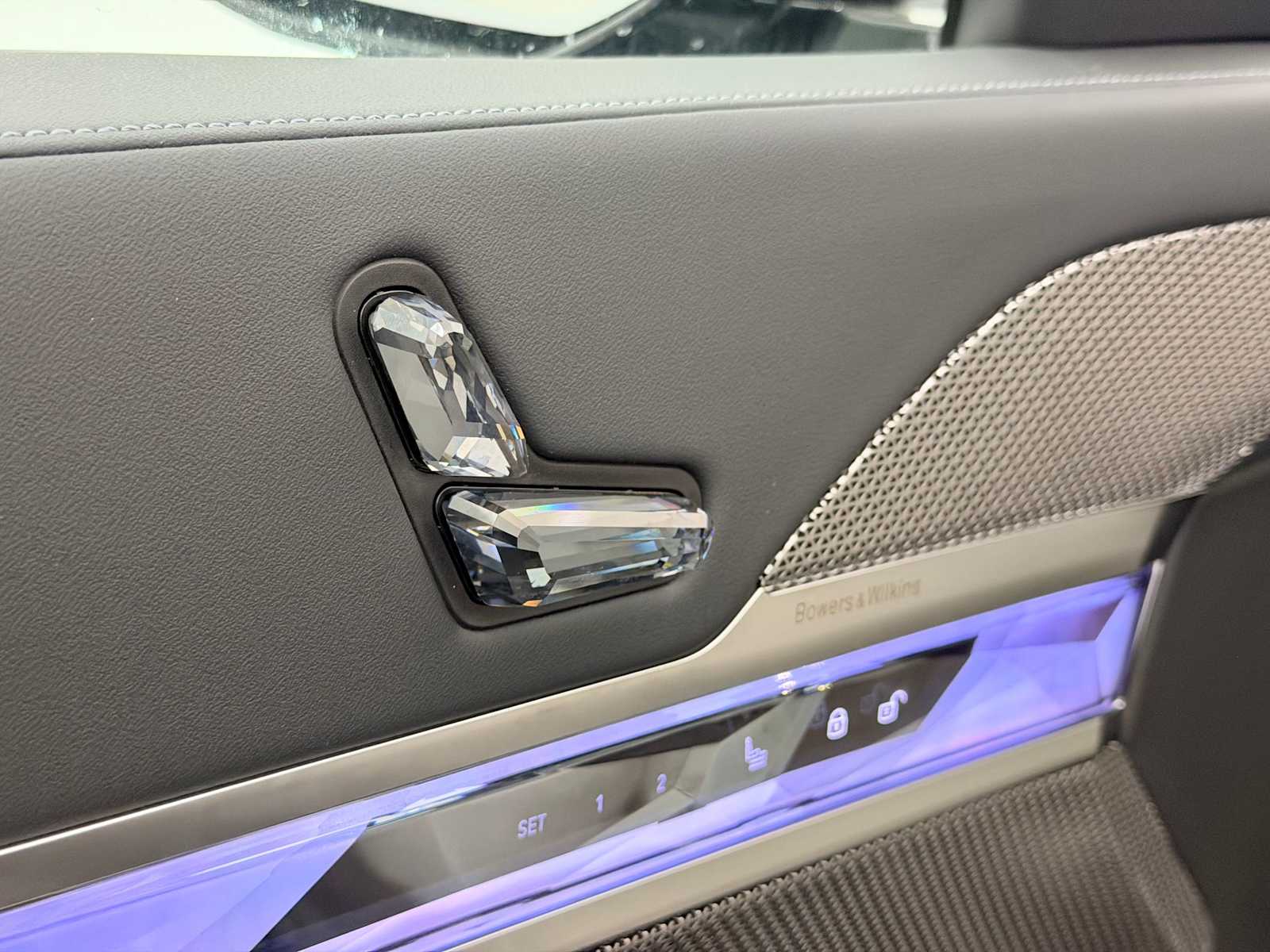 Thumbnail: 2024 BMW i7 - 17