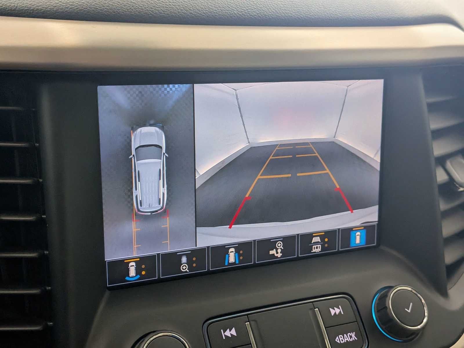 Thumbnail: 2021 GMC Acadia - 31