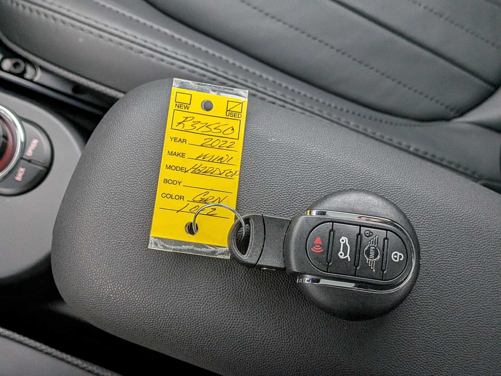 Thumbnail: 2022 MINI Cooper Hardtop - 33