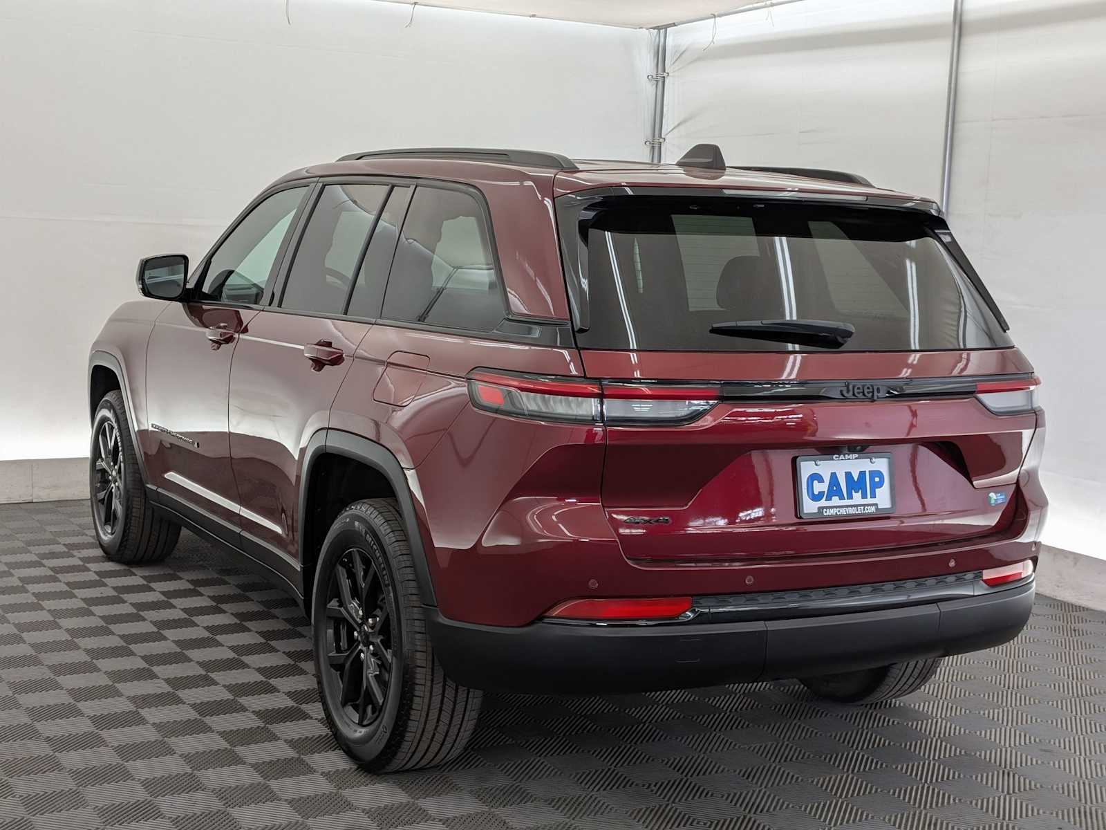 Thumbnail: 2024 Jeep Grand Cherokee - 4