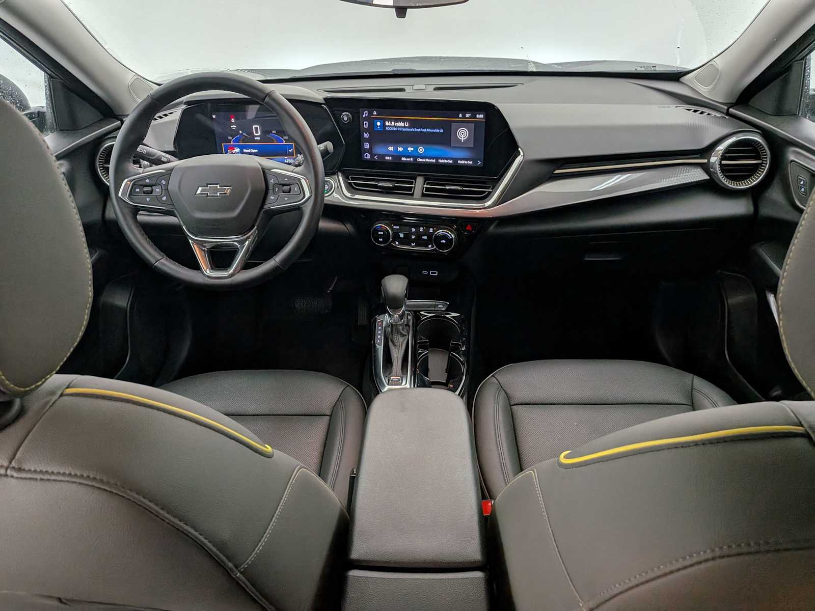 Thumbnail: 2025 Chevrolet Trax - 16