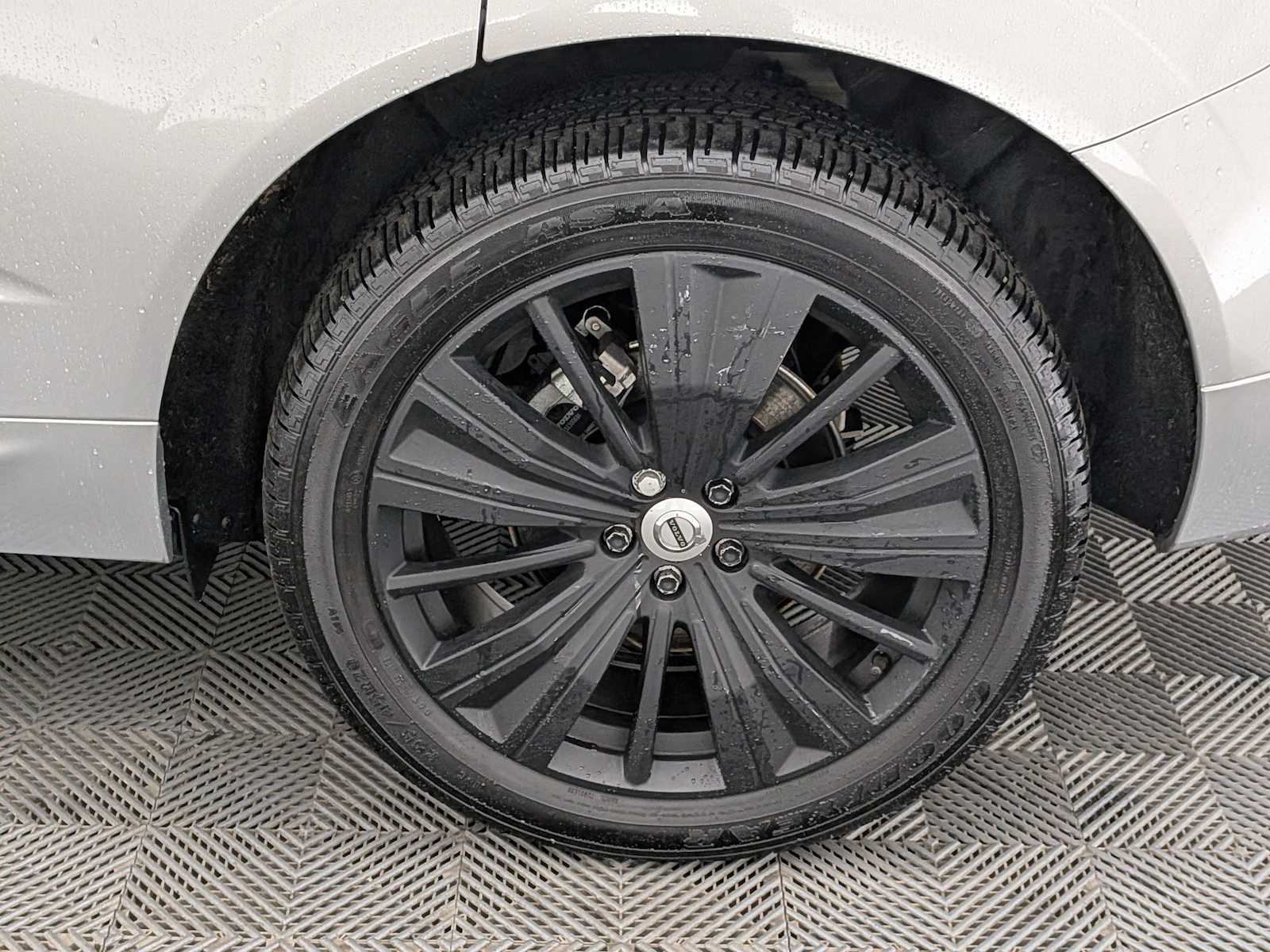 Thumbnail: 2022 Volvo XC60 - 14