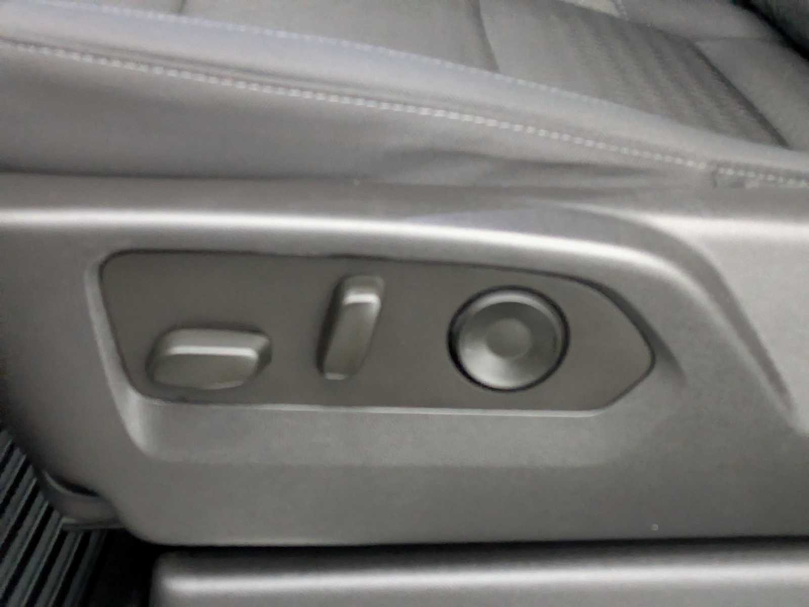 Thumbnail: 2023 Chevrolet Silverado 1500 - 19