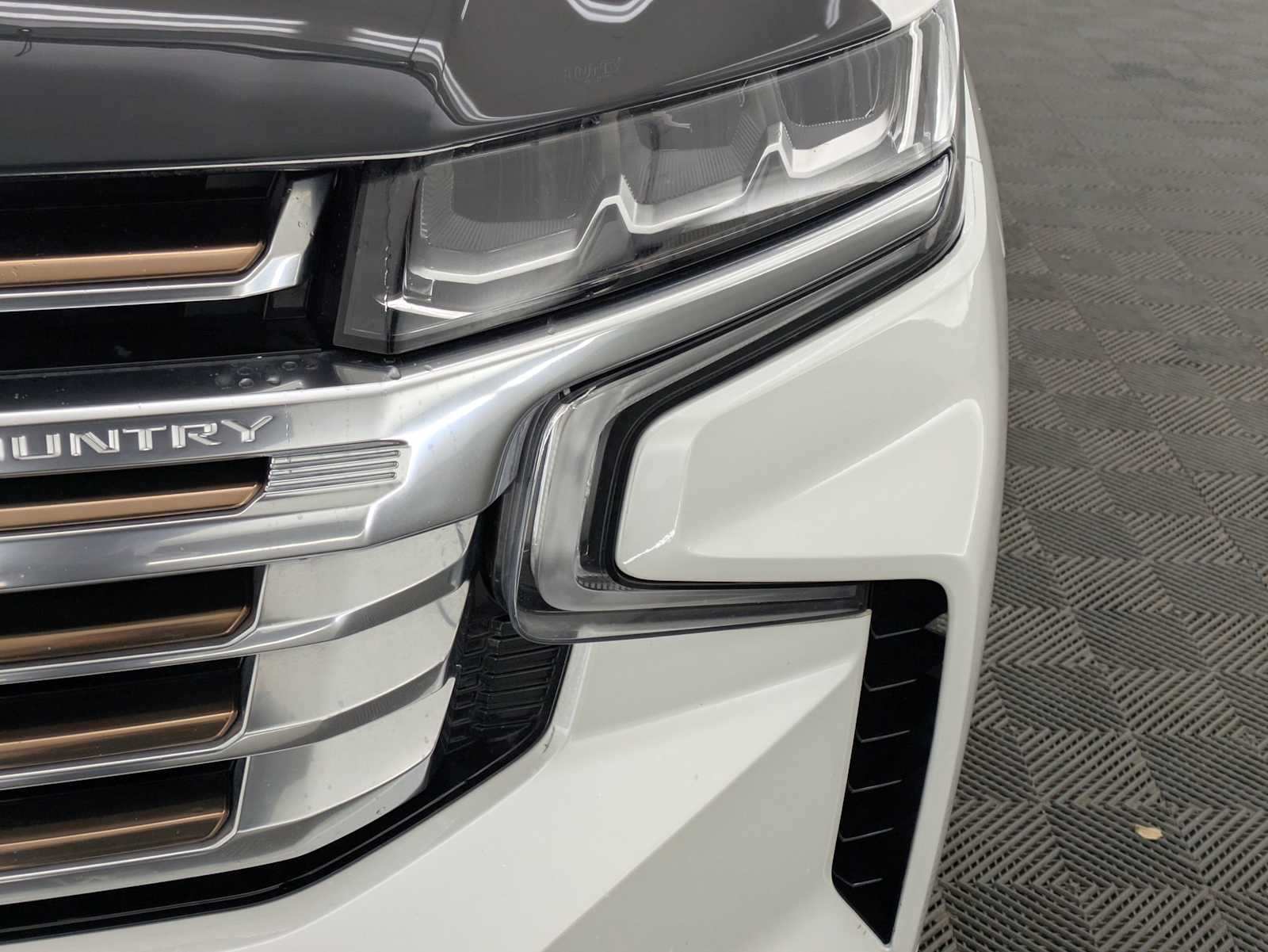 Thumbnail: 2023 Chevrolet Tahoe - 9