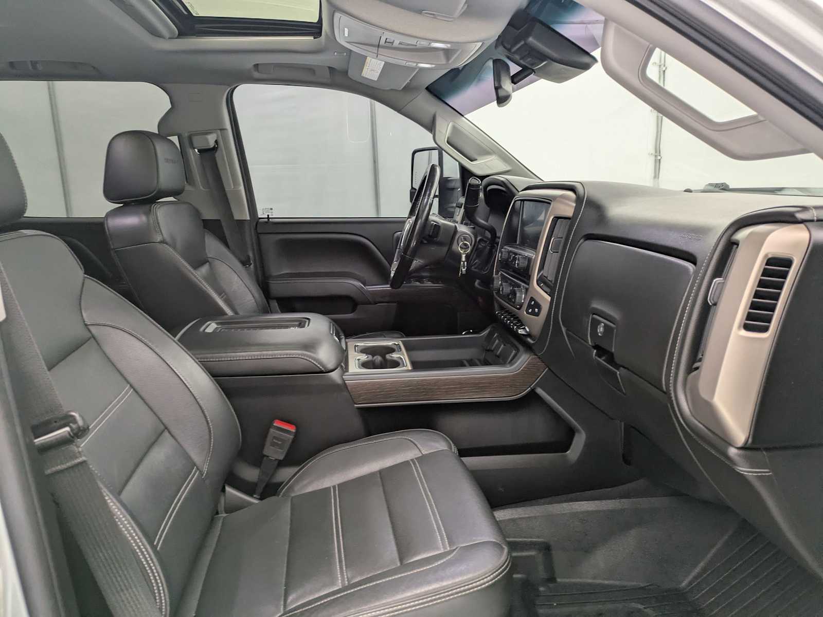 Thumbnail: 2019 GMC Sierra 2500 - 25