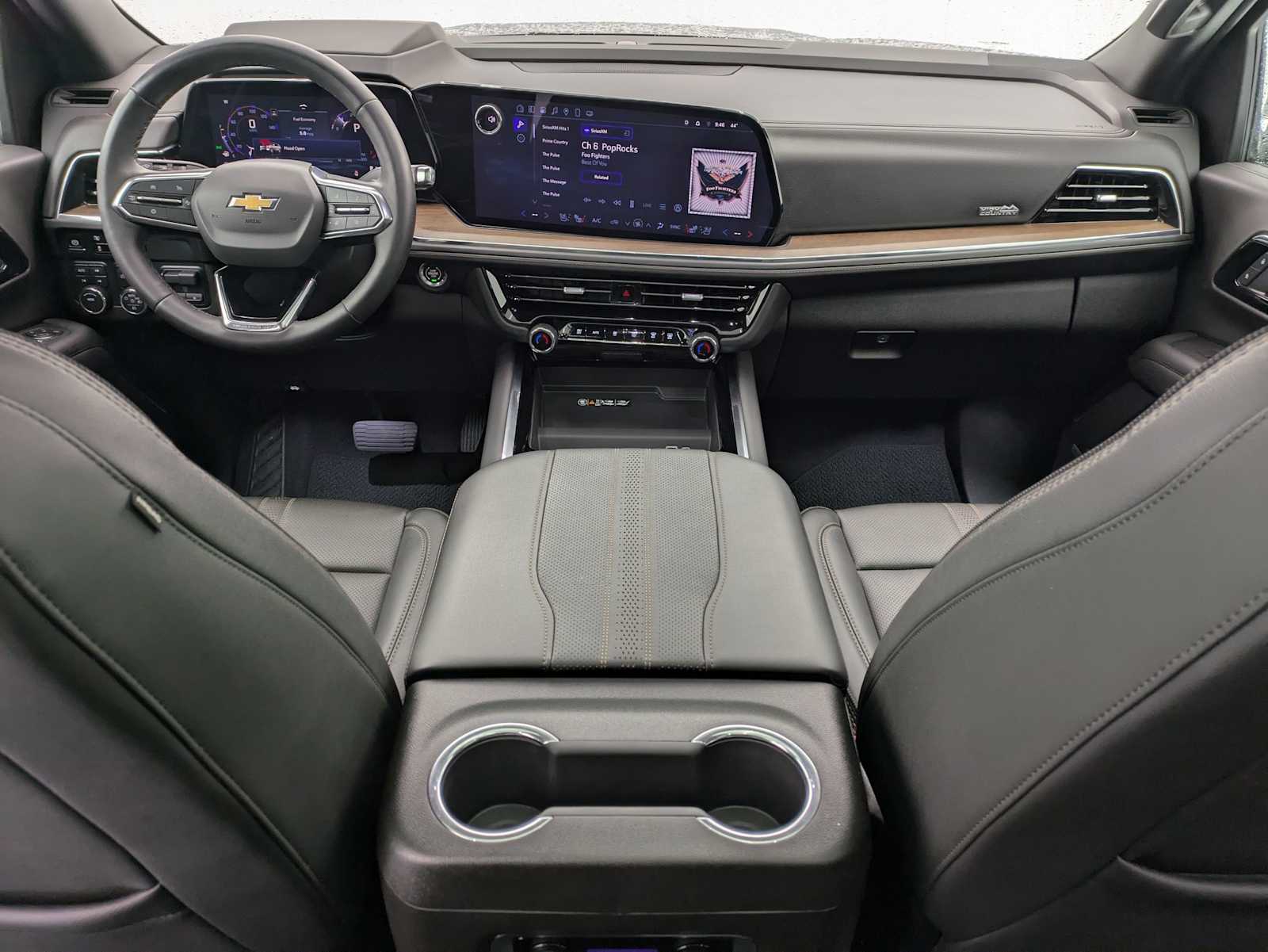 Thumbnail: 2025 Chevrolet Suburban - 17