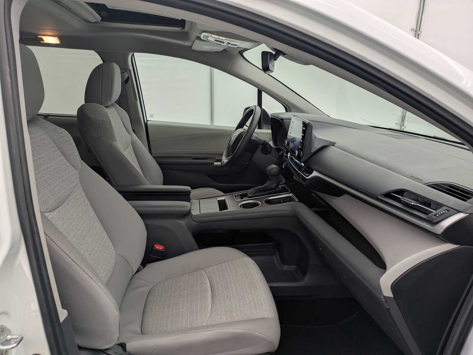 Thumbnail: 2024 Toyota Sienna - 22