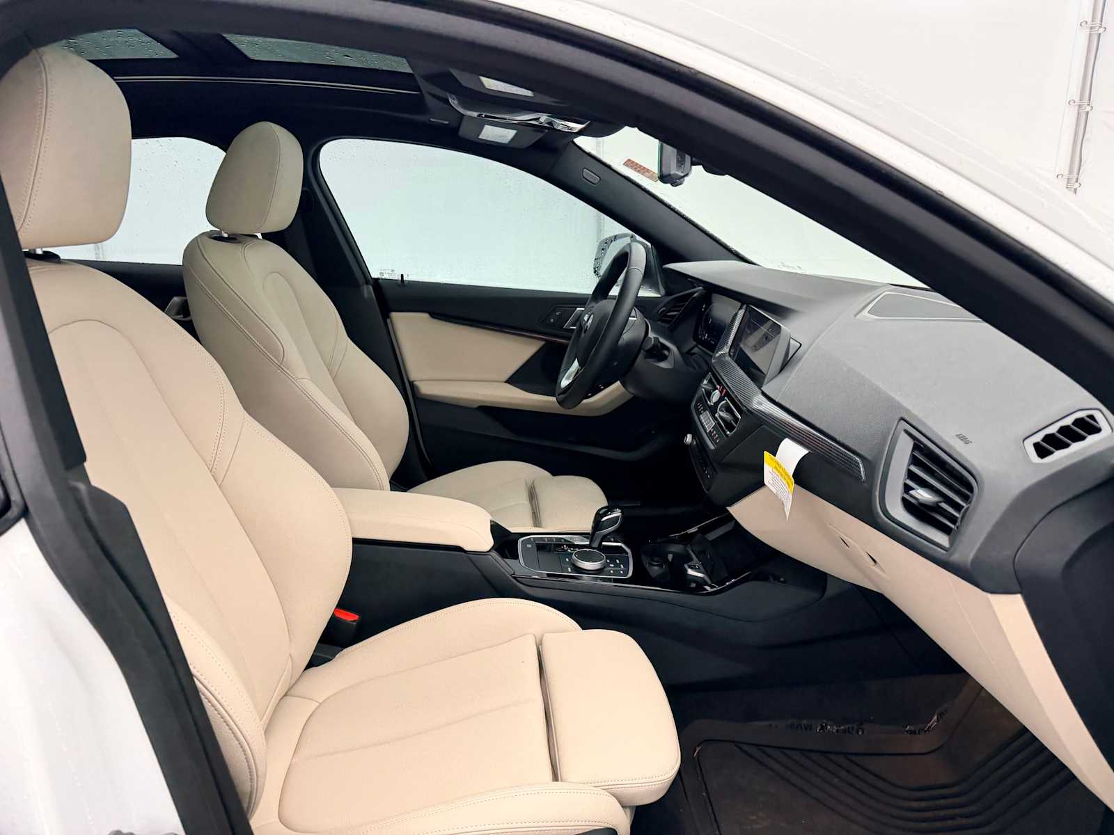 Thumbnail: 2024 BMW 2 Series - 23