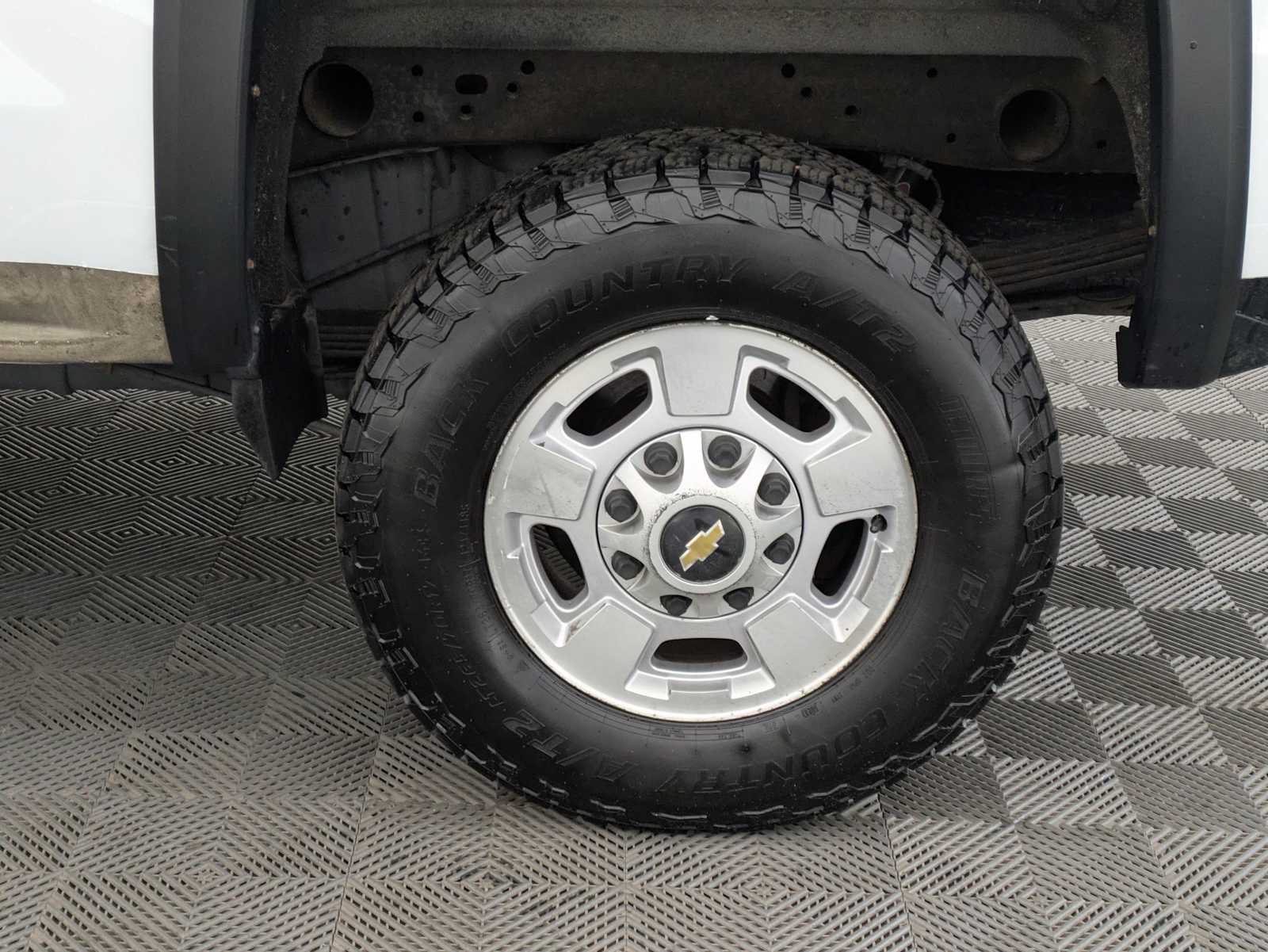 Thumbnail: 2016 Chevrolet Silverado 2500 - 16