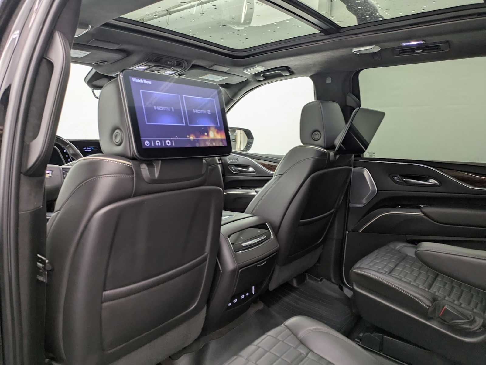 Thumbnail: 2022 Cadillac Escalade - 18