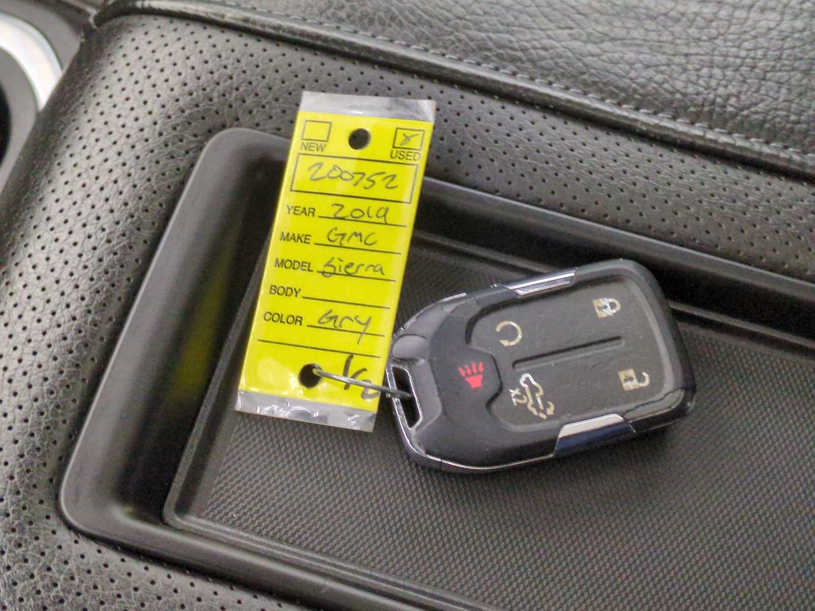 Thumbnail: 2019 GMC Sierra 1500 - 28