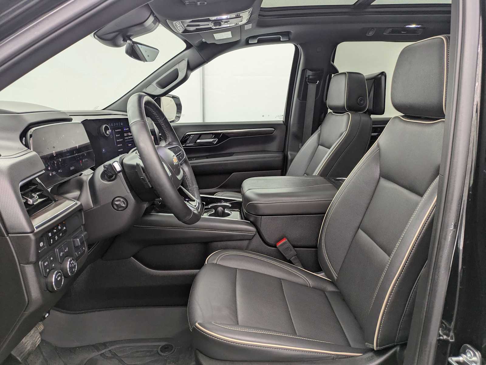 Thumbnail: 2025 Chevrolet Tahoe - 17