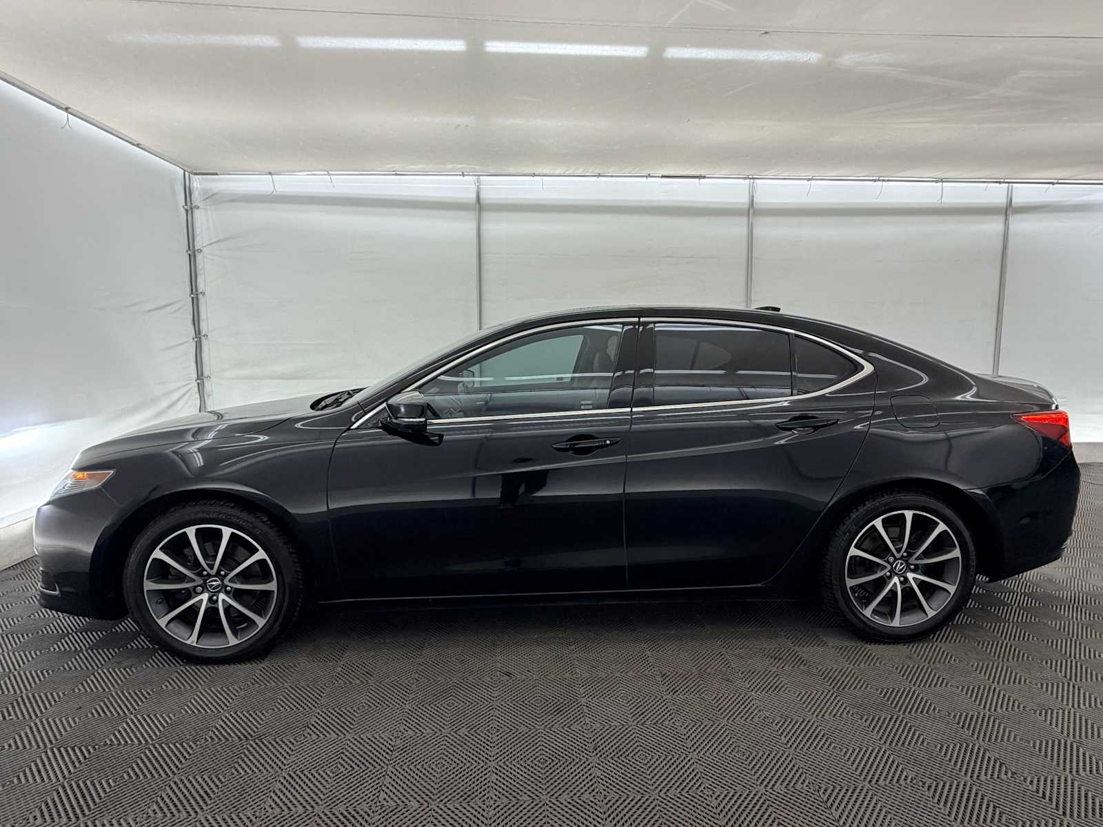 Thumbnail: 2015 Acura TLX - 3