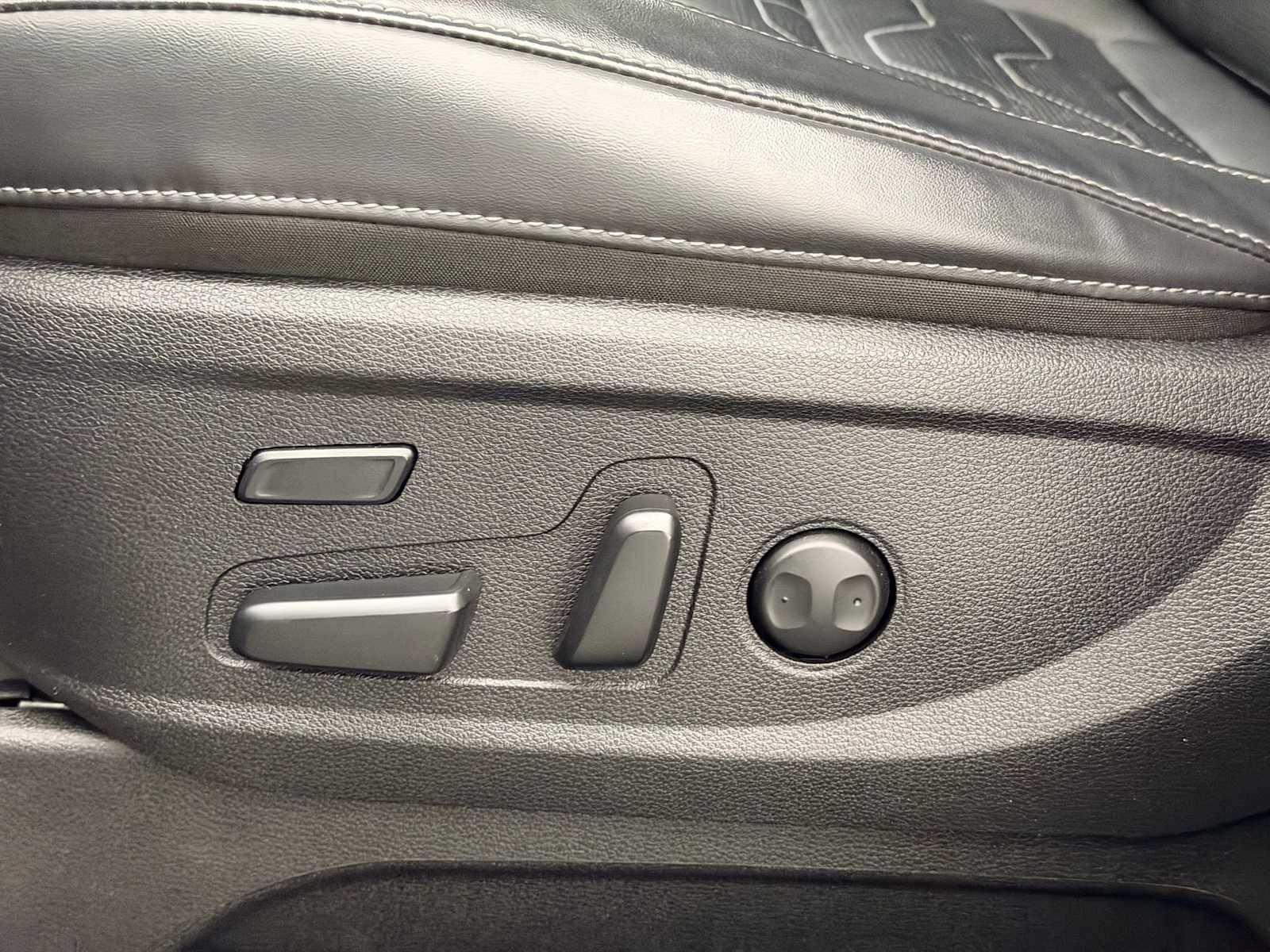 Thumbnail: 2022 Kia Telluride - 17