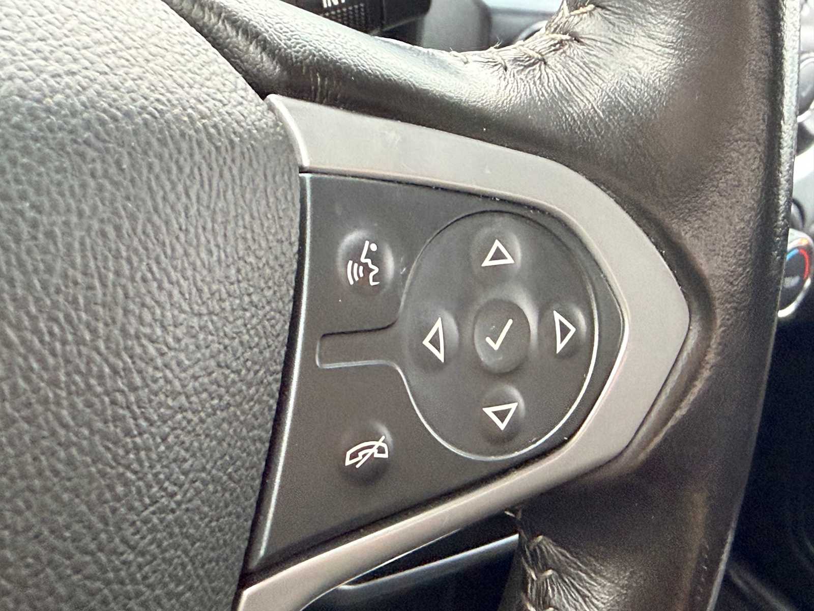 Thumbnail: 2022 Chevrolet Colorado - 24