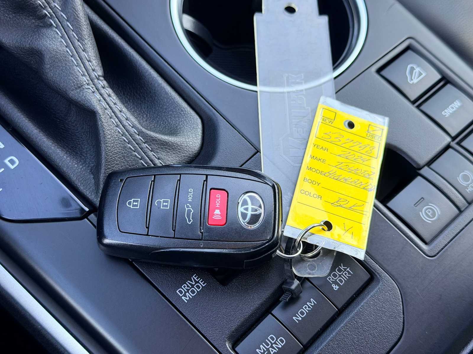 Thumbnail: 2024 Toyota Highlander - 34