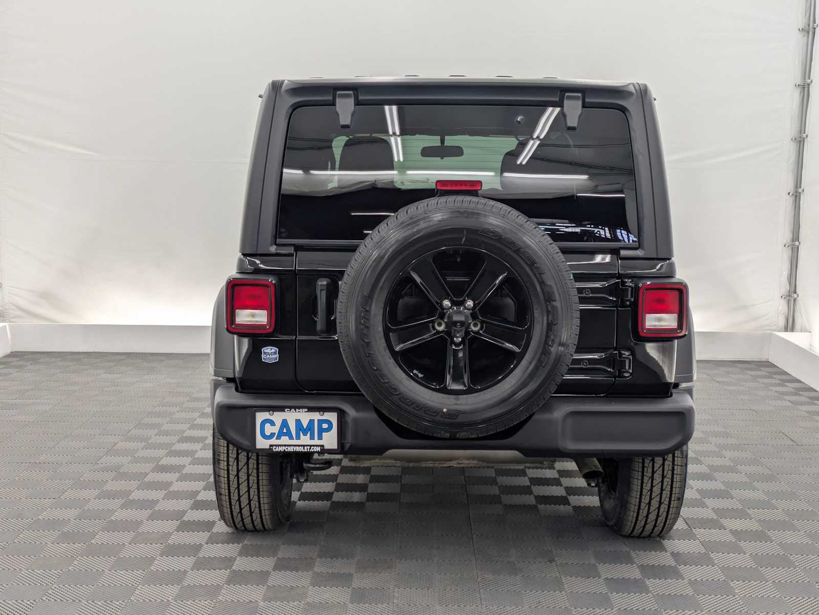 Thumbnail: 2022 Jeep Wrangler - 5